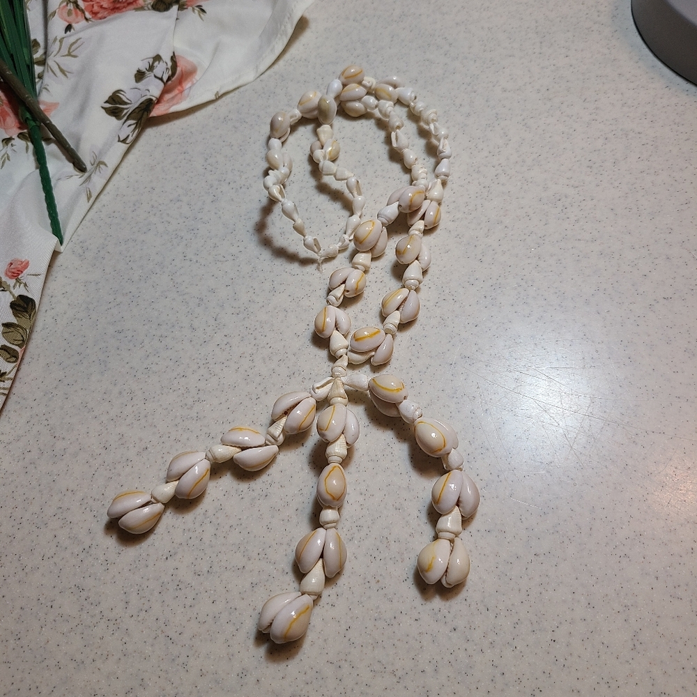 Elegant Shell Bead Necklace